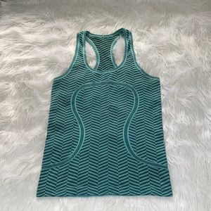 Lululemon athletica top size 6